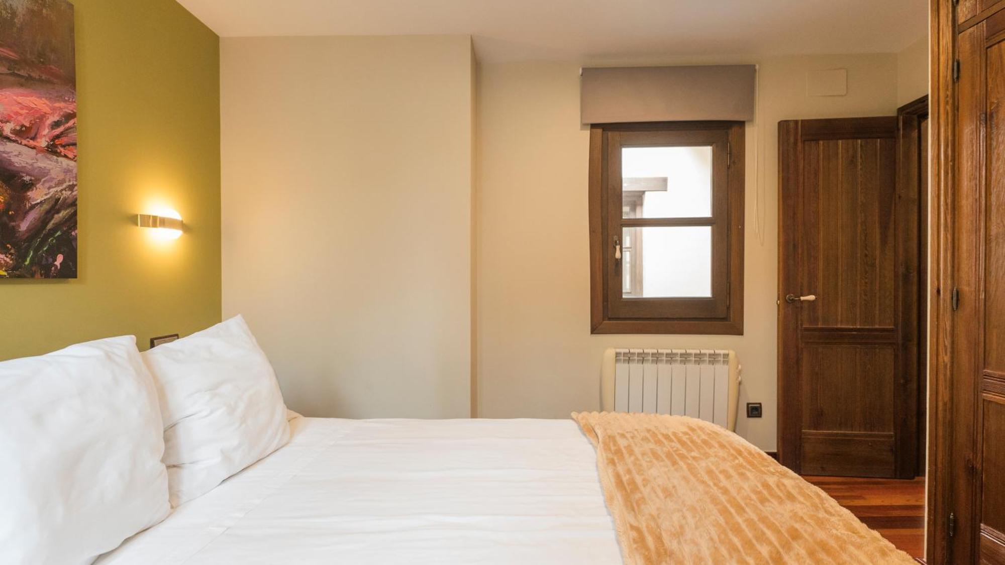Apartamentos Las Teresitas Junto A La Catedral توليدو الغرفة الصورة