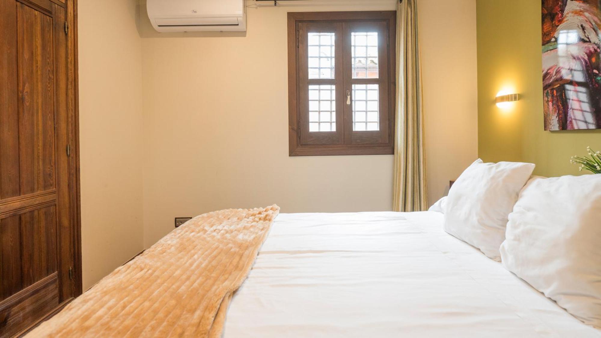 Apartamentos Las Teresitas Junto A La Catedral توليدو الغرفة الصورة